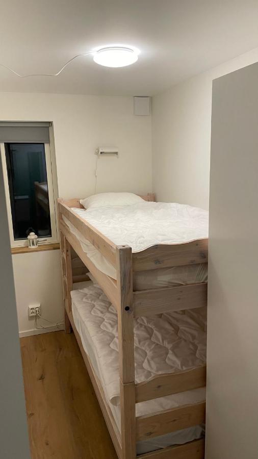 Ferienwohnung Areskutans Laegenhet Med Laddning Foer Bil 22Kw Husa Exterior foto