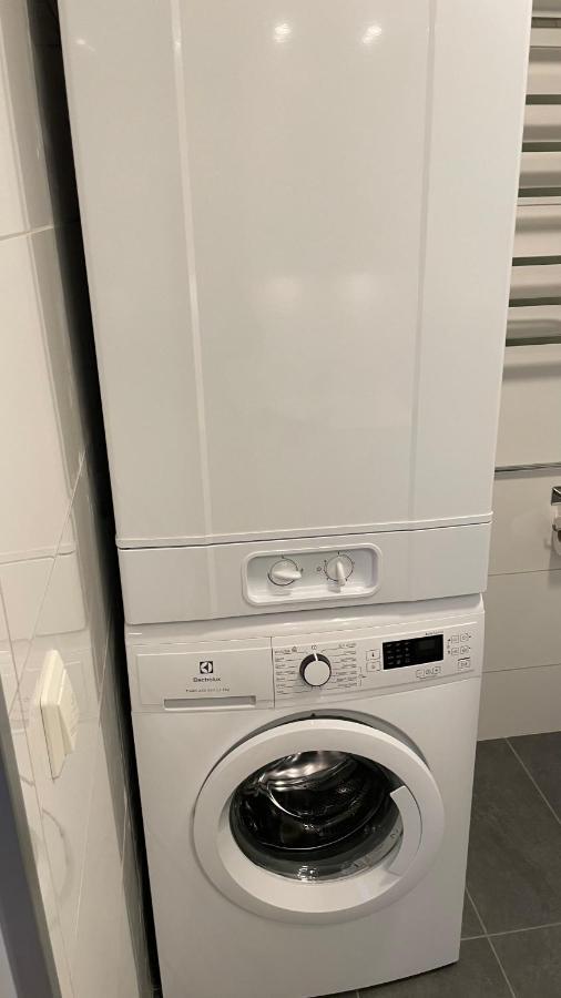 Ferienwohnung Areskutans Laegenhet Med Laddning Foer Bil 22Kw Husa Exterior foto
