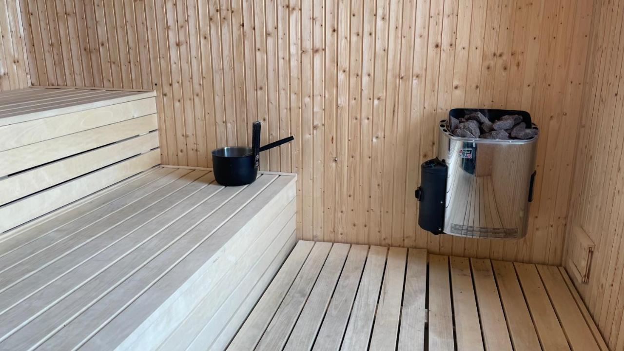 Ferienwohnung Areskutans Laegenhet Med Laddning Foer Bil 22Kw Husa Exterior foto