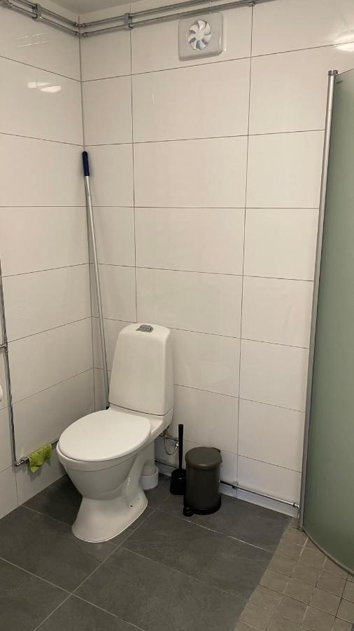 Ferienwohnung Areskutans Laegenhet Med Laddning Foer Bil 22Kw Husa Exterior foto
