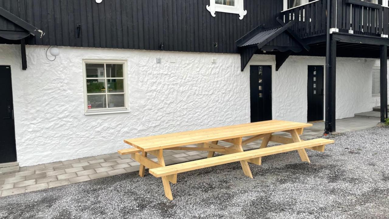 Ferienwohnung Areskutans Laegenhet Med Laddning Foer Bil 22Kw Husa Exterior foto